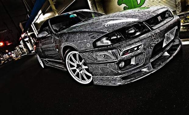 жена-художница разрисовала простым черным маркером машину мужа Nissan Skyline GTR (10)