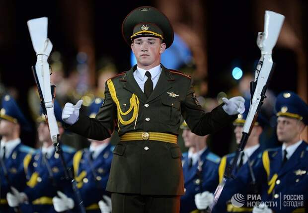 Сводный военный оркестр войск национальной гвардии на фестивале Спасская башня - 2016