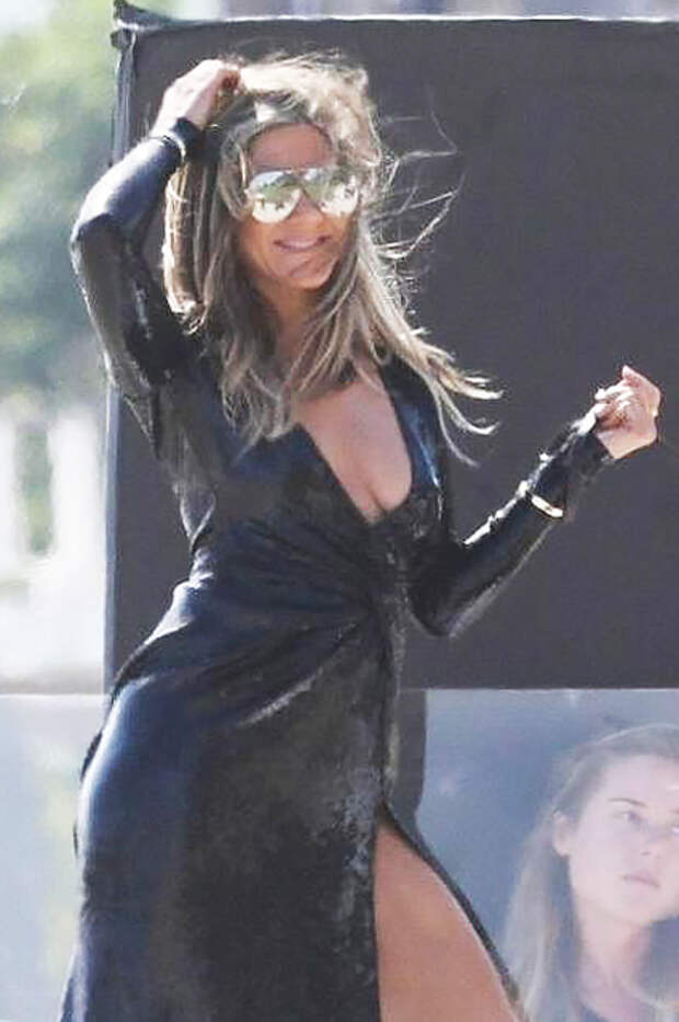 Дженнифер Энистон