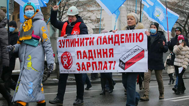 Украина увеличила долги на 500 миллиардов. Почему ей не грозит дефолт