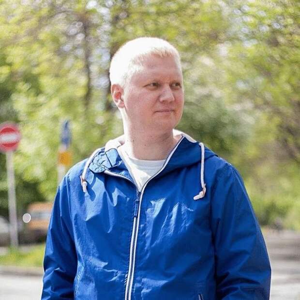 33-летний житель Екатеринбурга сделал бесплатный ремонт ветерану ВОВ к 9-му мая