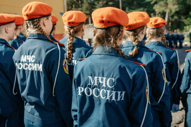 В Твери открыли мемориальную доску в память о сотруднике МЧС Кирилле Старостенко
