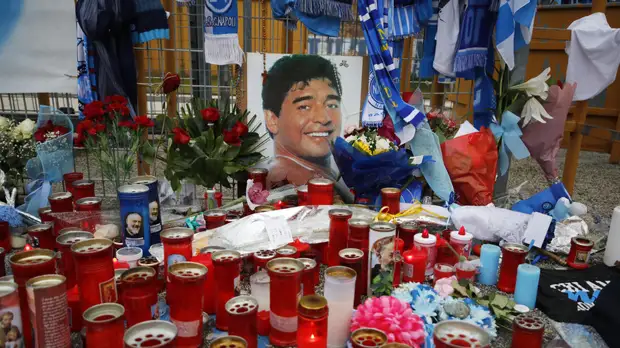 Ложные показания и обвинения в непредумышленном убийстве: в деле о смерти Марадоны появились новые подробности