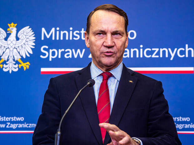 Сикорский усомнился в вступлении Украины в ЕС в скором времени