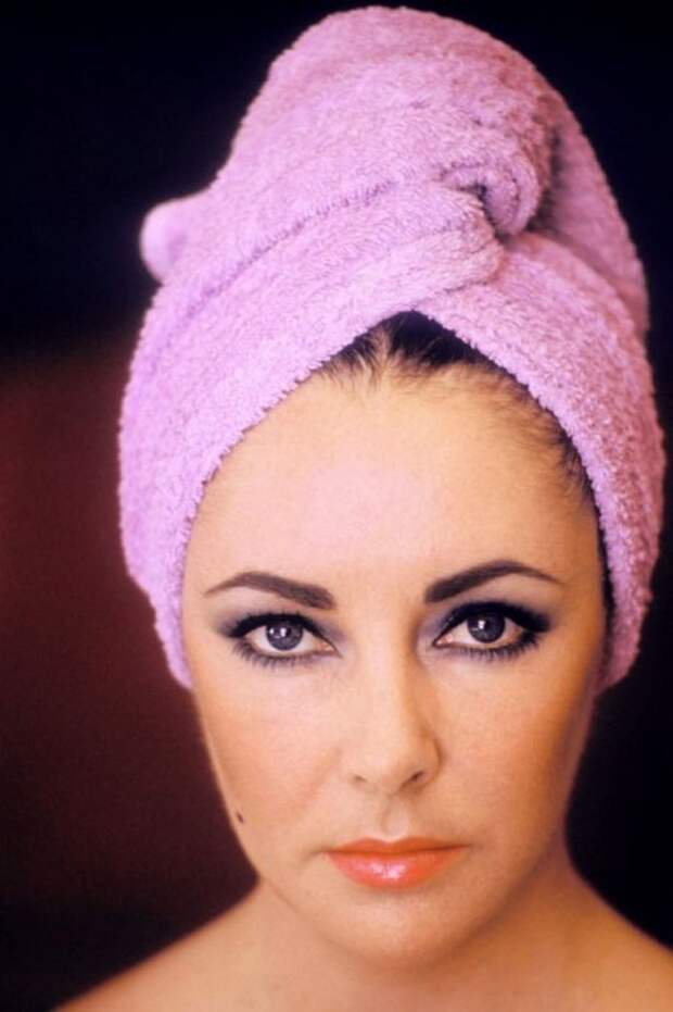 1300976448_elizabeth-taylor-25