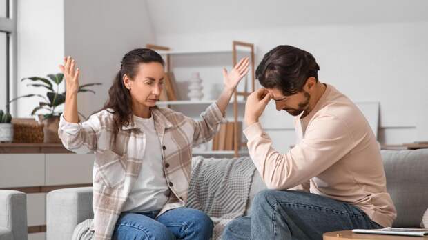 «Я чувствую себя чудовищем, когда задумываюсь о разводе»: история читателя и комментарий психолога