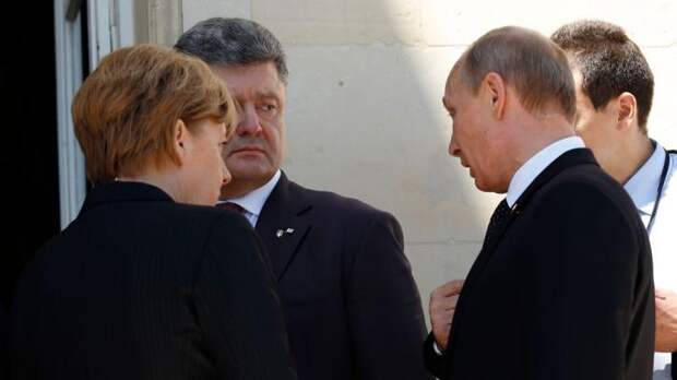Звонок Путина всколыхнул Киев: Порошенко «настаивает и надеется» Порошенко надеется, что его "возьмут" в "нормандскую четверку"