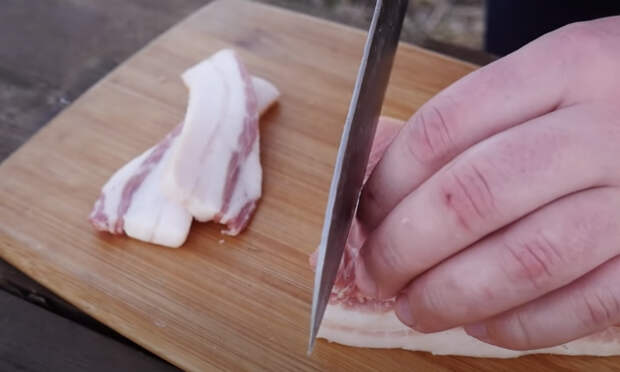 Нарезание грудинки
