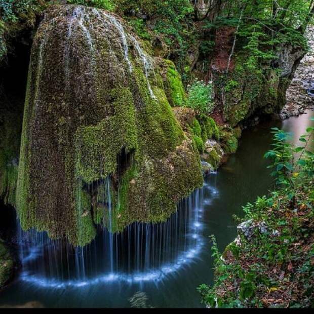 А в Румынии есть вот такой водопад... 