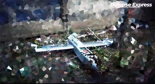 ОДИН ИЗ АППАРАТОВ ПРОТИВНИКУ УДАЛОСЬ ПОВРЕДИТЬ. СКРИН ФОТО DEFENSE EXPRESS.