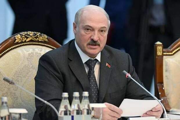 Лукашенко уволил дипломата, призывавшего пересчитать голоса на выборах | Русская весна