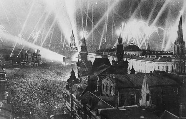 Как жители СССР встретили победу в Великой Отечественной