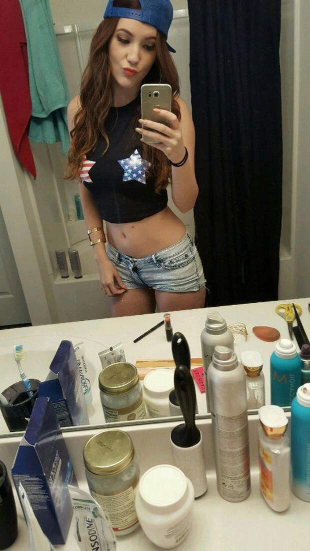 Try your best to resist those short shorts (26 Photos) Try your best to resist those short shorts (26 Photos)