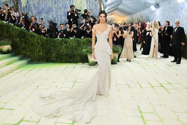 Названы самые стильные звезды Met Gala 2026