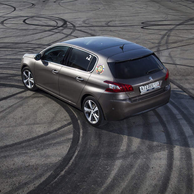 Новый Peugeot 308. Шесть кнопок и одна «крутилка» - Фото 7