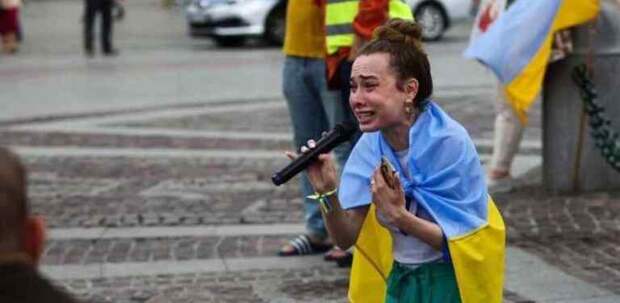 Украинский философ: Граждан полностью лишили права на идентичность