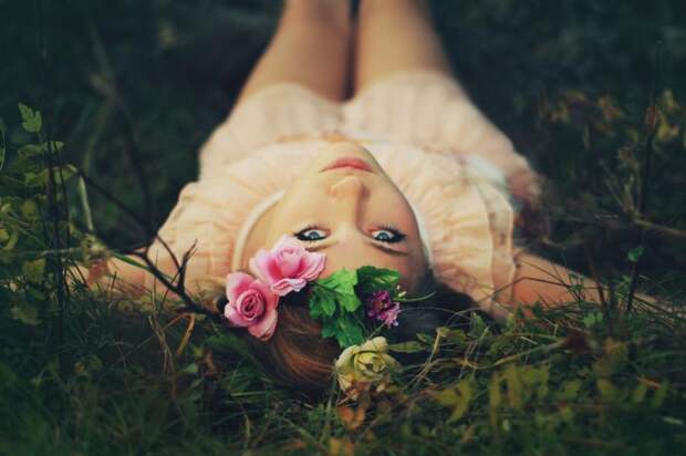 girlsinfloralwreaths14 20 восхитительных девушек с цветочными венками