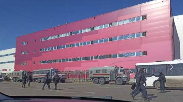 "Минимум 40 задержанных": Полиция провела рейд в Электростали на складе WB. Угроза нового теракта все еще сохраняется