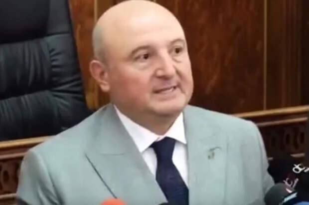 С мэра Гюмри Гукасяна сняли обвинения за призывы к союзу с Россией