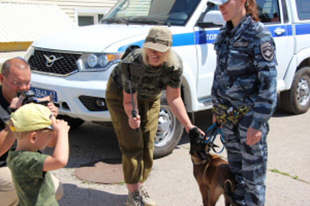 Самарский областной кинологический центр. Кинологический центр самара. Самара кинологический центр мвд. Кинологи центр самара. Кинолог пересвет самара.