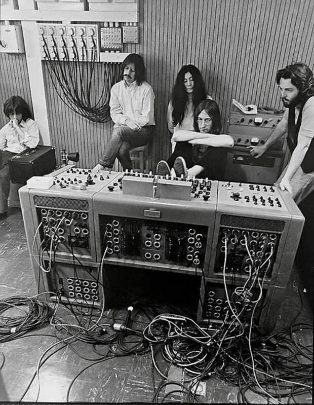 The Beatles в фотографиях (25 шт)