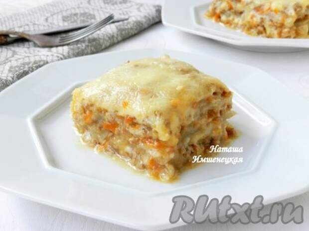 Вкусная, сочная лазанья с капустой готова.