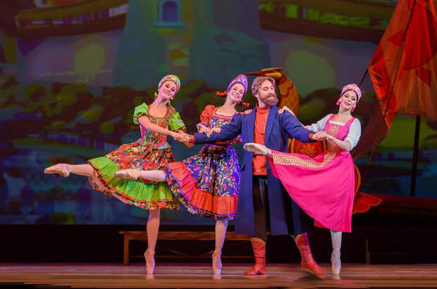 Балет "Аленький цветочек" продолжает дарить радость зрителям Кремлёвского дворца!