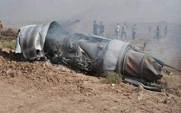 На месте катастрофы самолета иранских ВВС, февраля 2003.