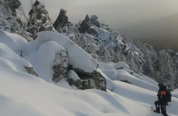 Челябинские спасатели привлекли волонтеров к поискам пропавшего 21-летнего туриста на Таганае