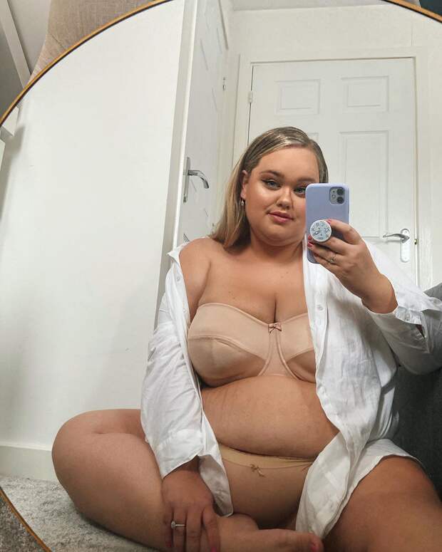 Балерина размера plus-size из Великобритании