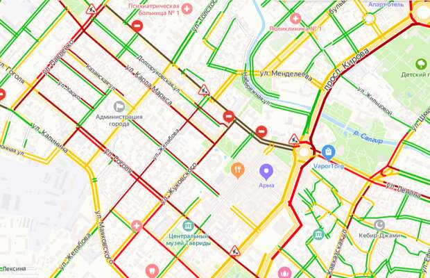 «Как в Москве»: жители Симферополя не могут попасть домой из-за автомобильных пробок