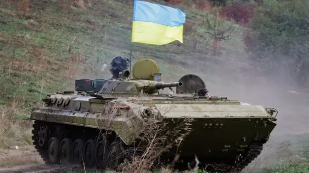 Украинские военные за сутки выпустили более 100 боеприпасов по ДНР