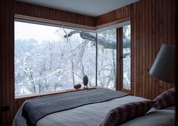 Одна из трех спальных комнат загородной резиденции в горах (La Dacha, Чили). | Фото: grandengineer.ru. Одна из трех спальных комнат загородной резиденции в горах (La Dacha, Чили). | Фото: grandengineer.ru.