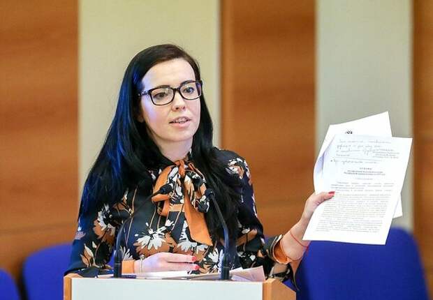 Госфэшн: "бортпроводница"-Яровая, скромная Поклонская и Жемчуга Нации