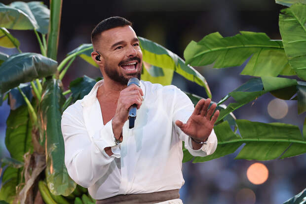 Хирург объяснил моложавую внешность 54-летнего Рики Мартина