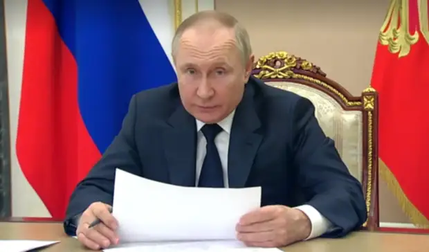 Путин заявил о переводе оплаты поставок газа в недружественные страны на рубли