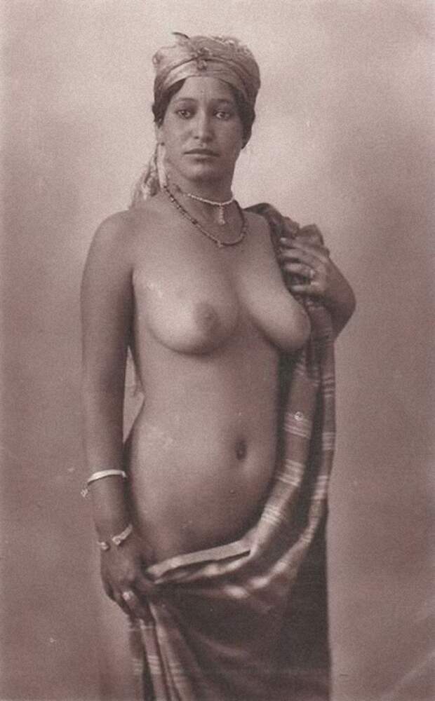 Эротические фотографии арабских женщин XX века