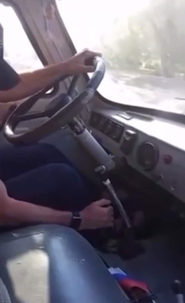 Та самая буханка. Фото: скрин видео "Экстренный вызов".