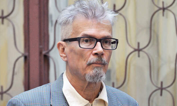 Хватит пытаться им угодить!. Эдуард Лимонов о неприятии Западом наших национальных интересов