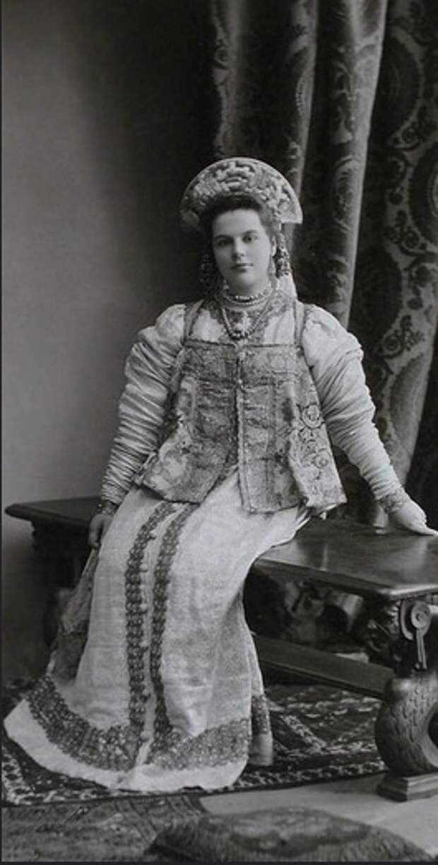 Цветные фото с бала 1903 года (подборка)