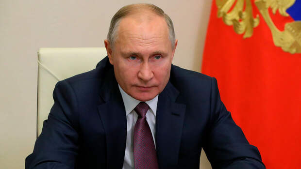 Путин заявил, что соцсети стремятся извлечь прибыль "любой ценой"
