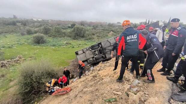 Предварительно, россиян не было в перевернувшемся около Антальи автобусе