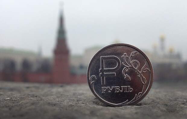 Российскому рублю пророчат обвал по сценарию 2014 года