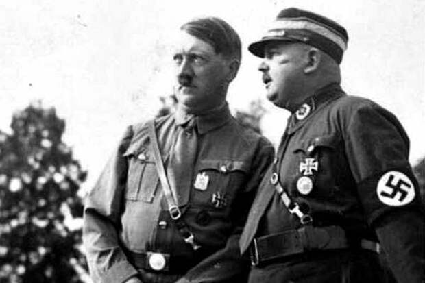 А. Гитлер и Эрнст Рём