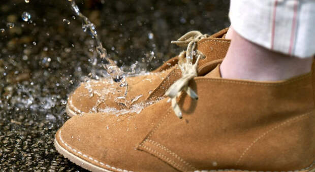 Пропитка не превратит ботинки из нубука в резиновые/Фотобанк