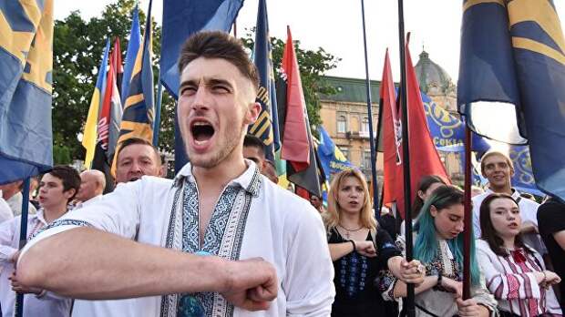 Участники марша националистов во Львове Участники марша националистов во Львове