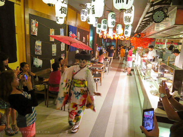 Wedding Anniversary Banzai-6.jpg