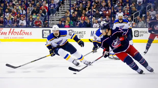 Гол Гаврикова помог «Коламбусу» победить «Сент-Луис» в НХЛ