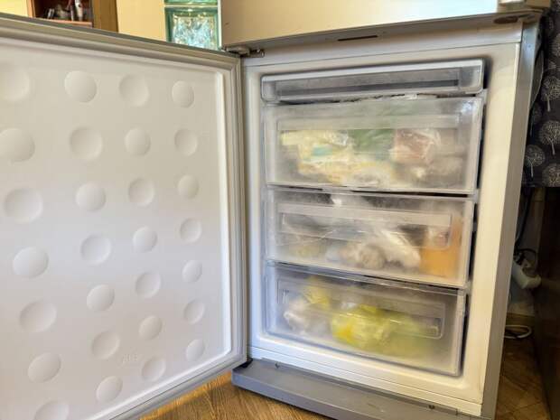 Лишитесь здоровья и денег: что никогда нельзя класть в холодильник