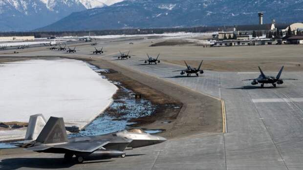 Сенатор от Аляски угрожает «окружить и изолировать Россию» в Арктике